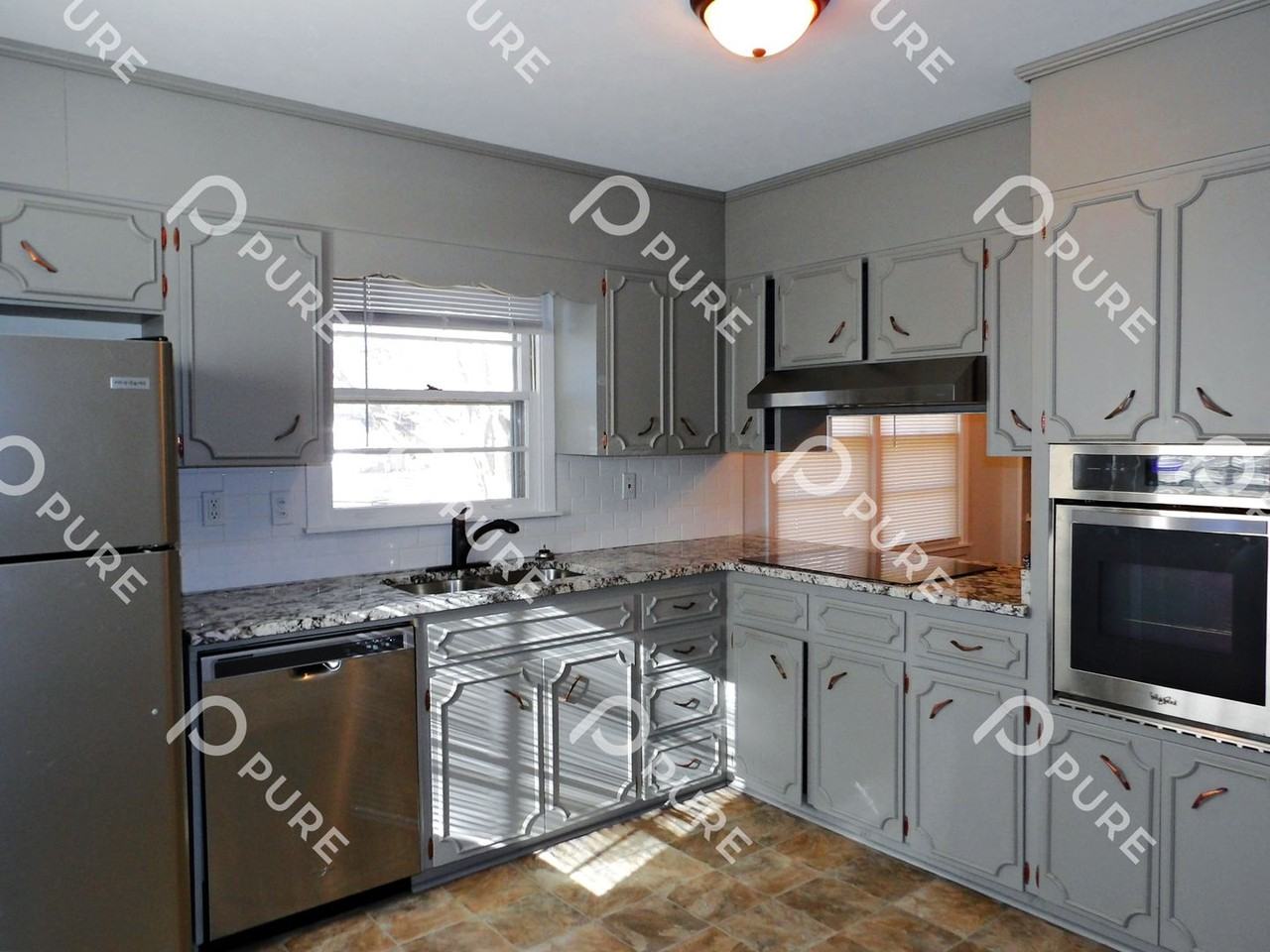 1003 Heard Ct Se - Photo 5 of 23