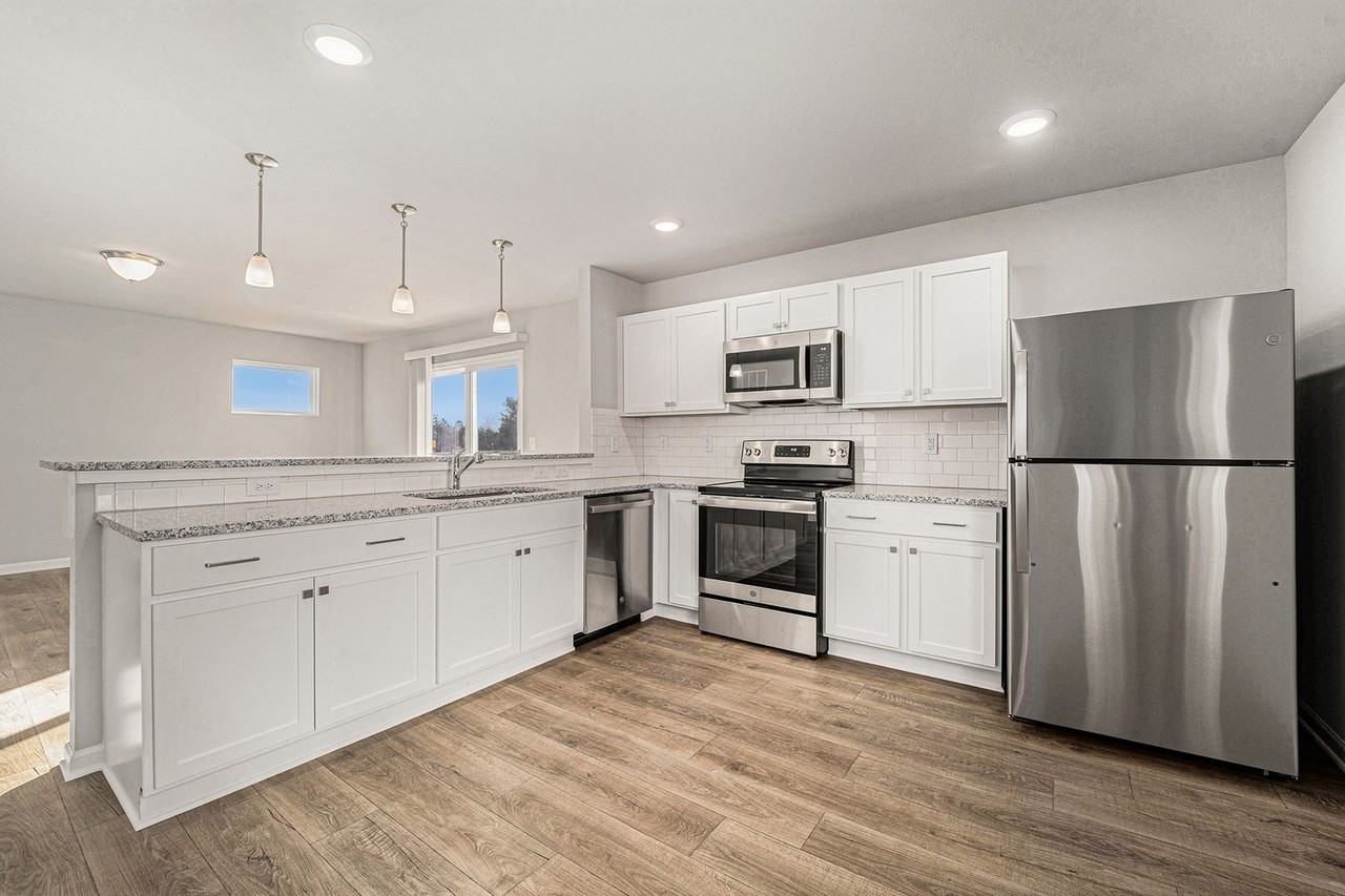 2257 Richardson Ct - Photo 2 of 22