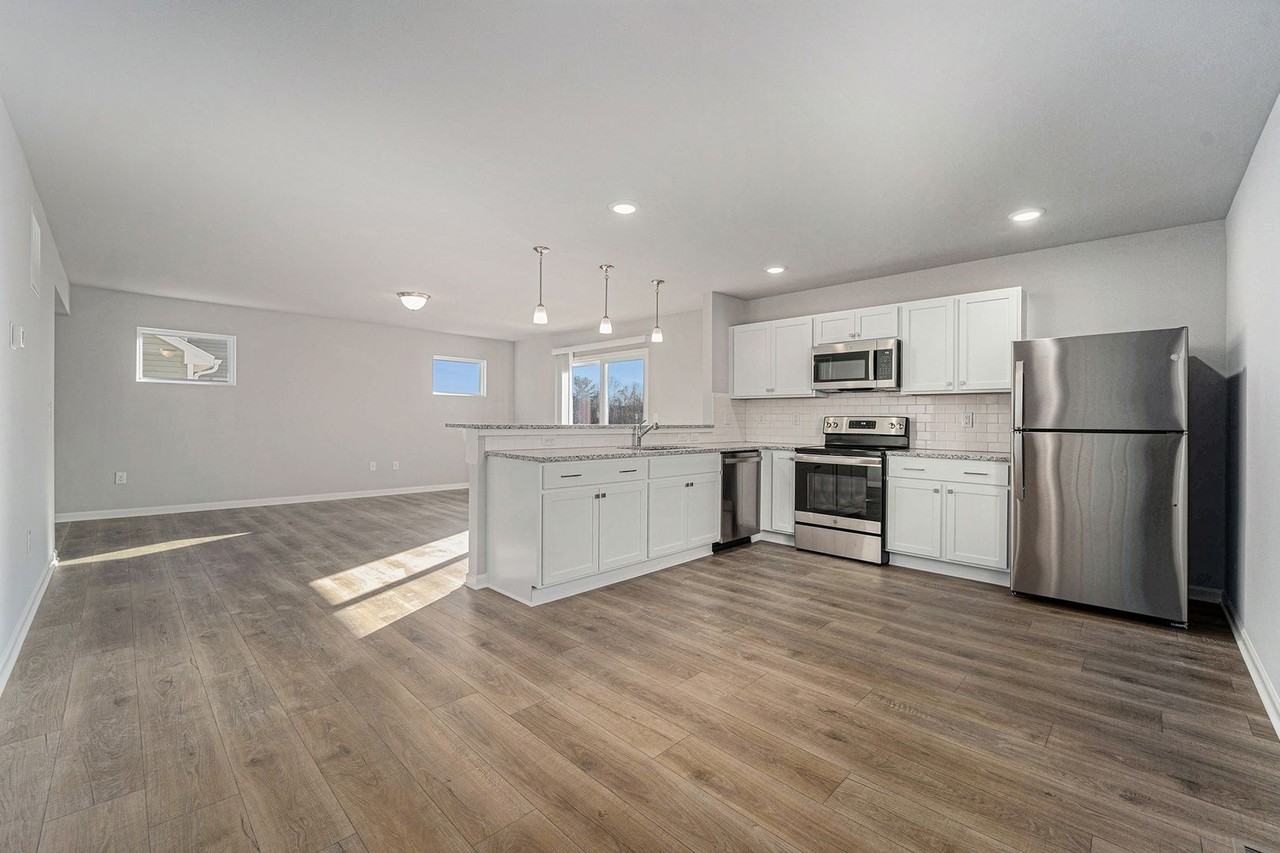 2257 Richardson Ct - Photo 3 of 22