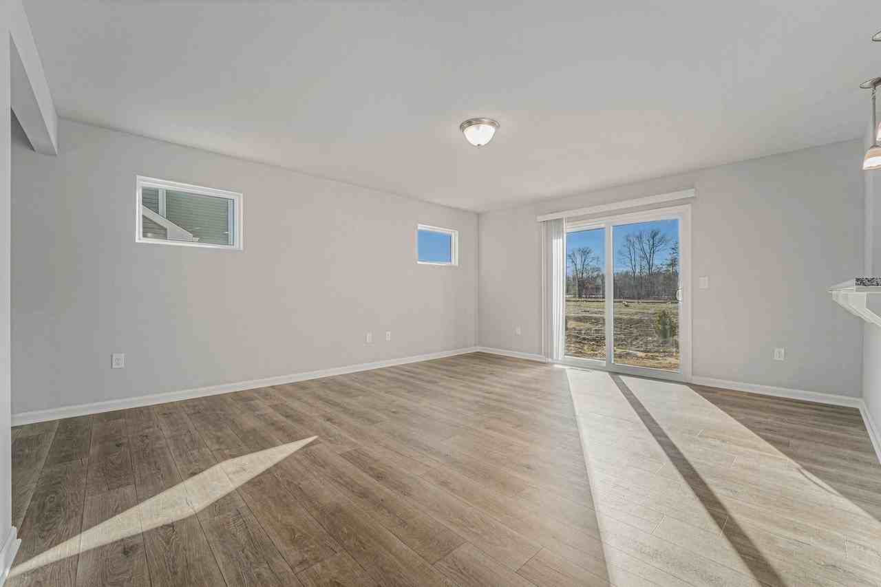 2257 Richardson Ct - Photo 6 of 22