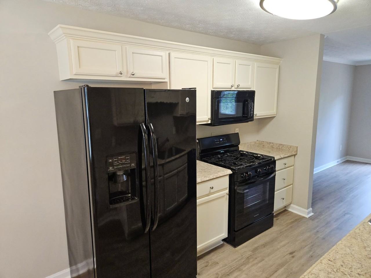 1006 Westfield Trce Se - Photo 2 of 29