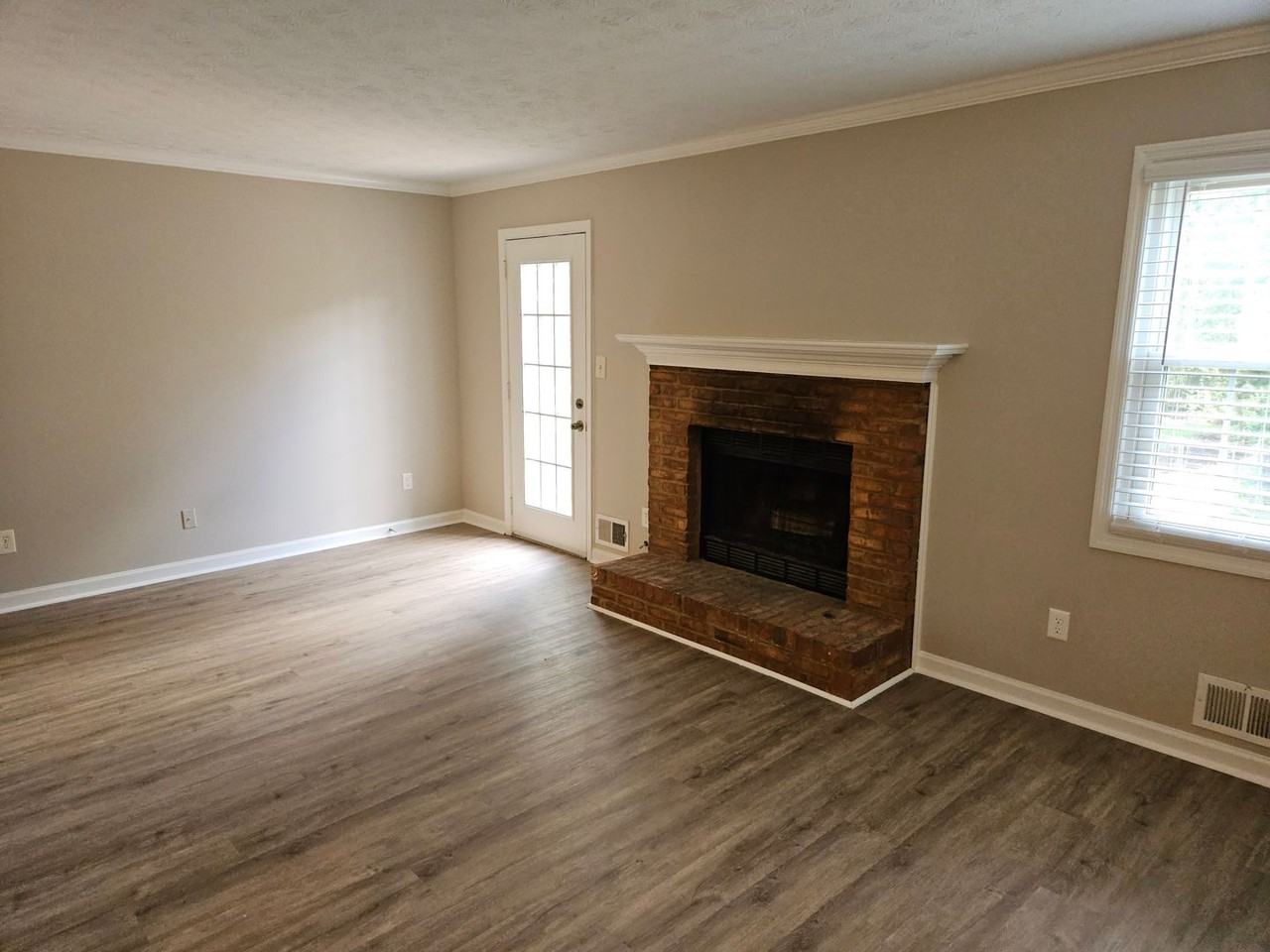 1006 Westfield Trce Se - Photo 4 of 29