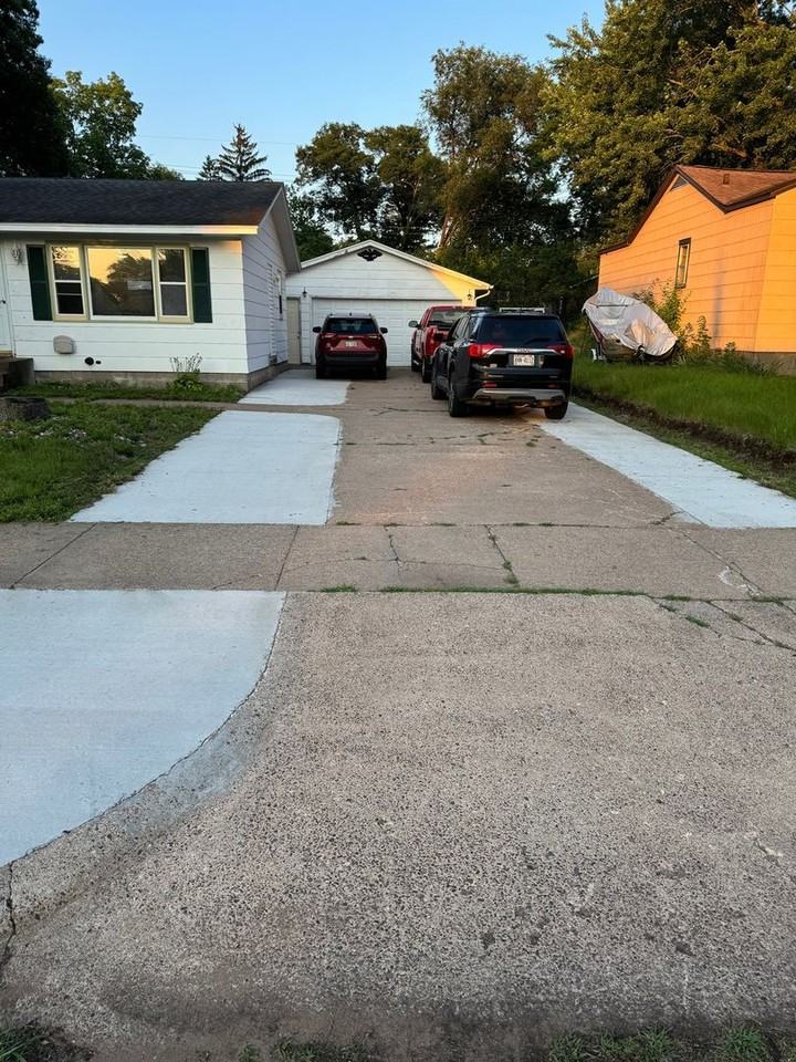 3145 Saturn Ave - Photo 2 of 23