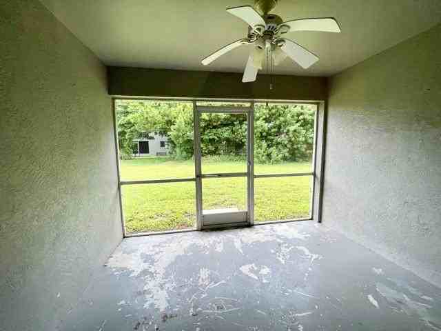 906/908 Cape Coral Pkwy W - Photo 5 of 26