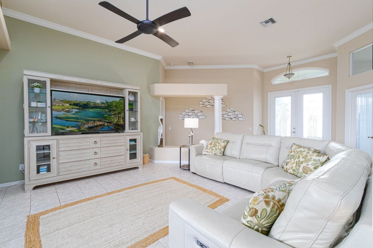 2803 Sw 39th Ter - Photo 6 of 33