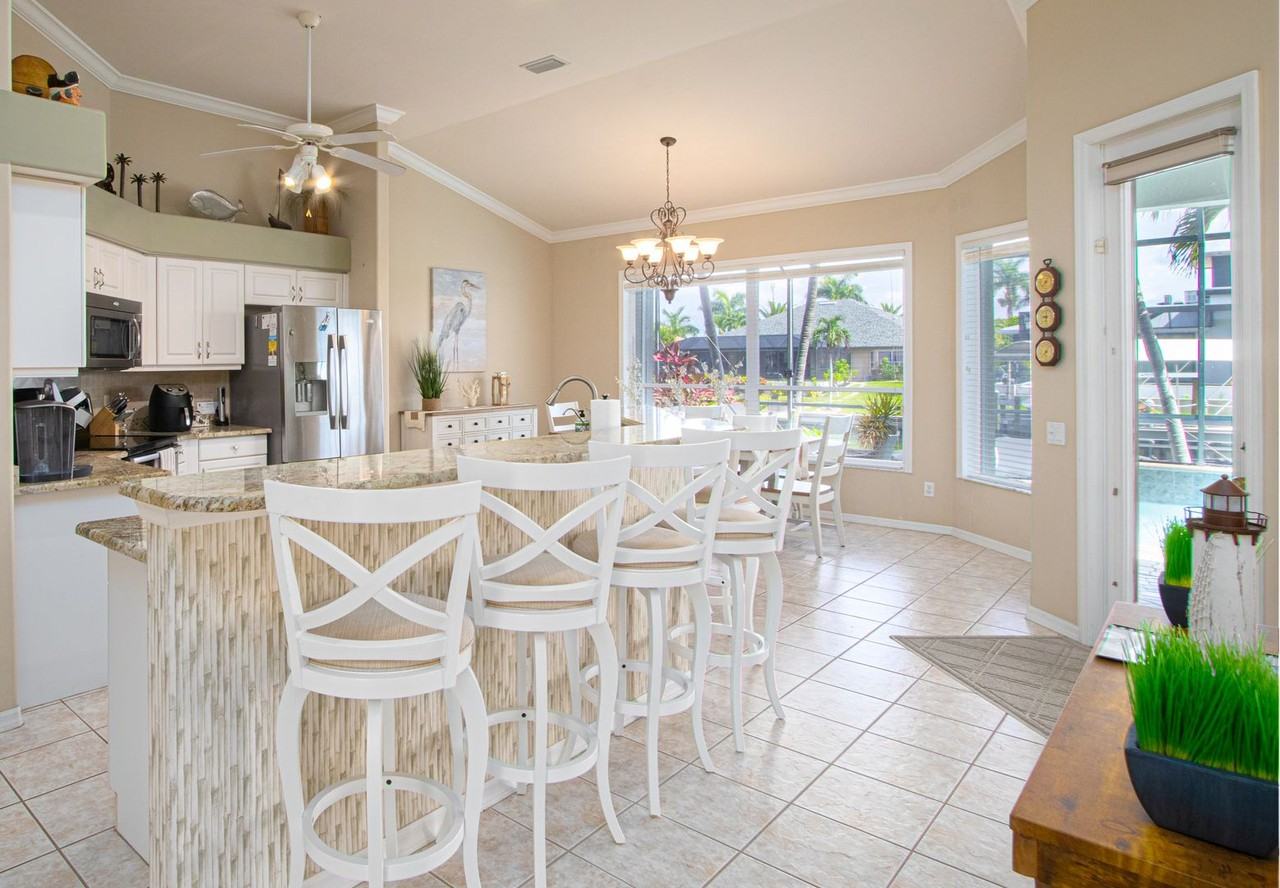 2803 Sw 39th Ter - Photo 7 of 33