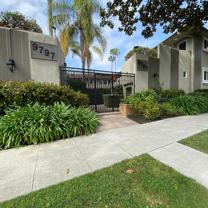 n9797 - Photo 1 of 1