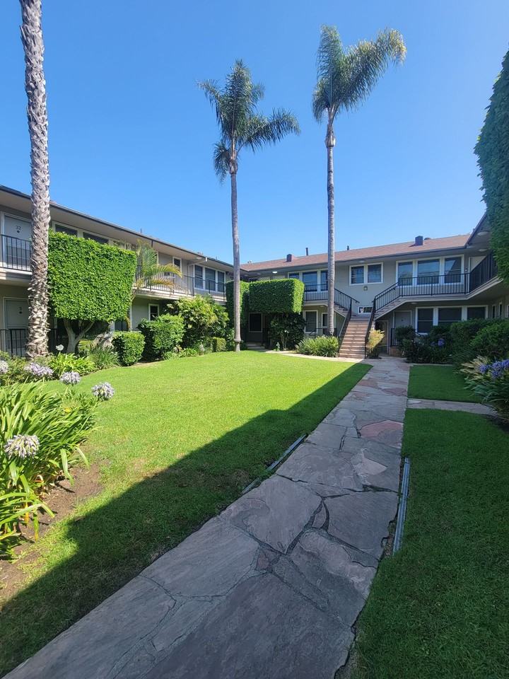 n9797 - Photo 3 of 5