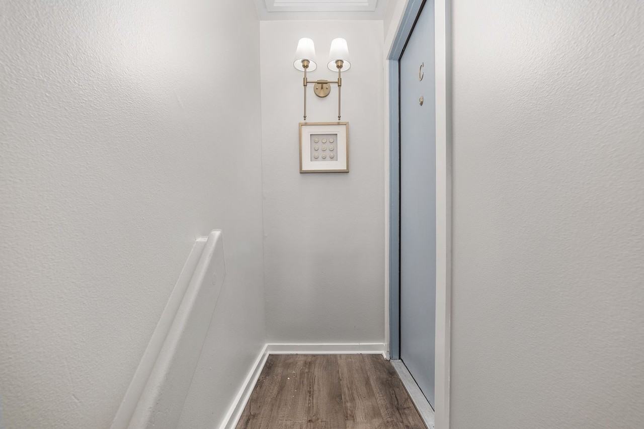 Massengale 713 - Photo 2 of 24