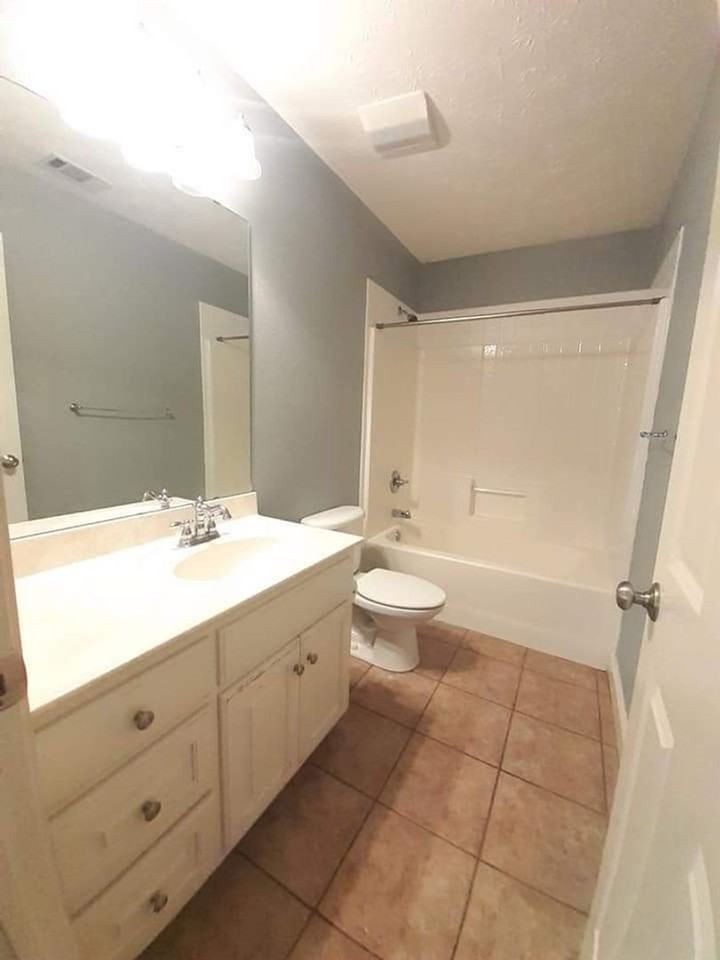208 Autumn Trail Way - Photo 2 of 11