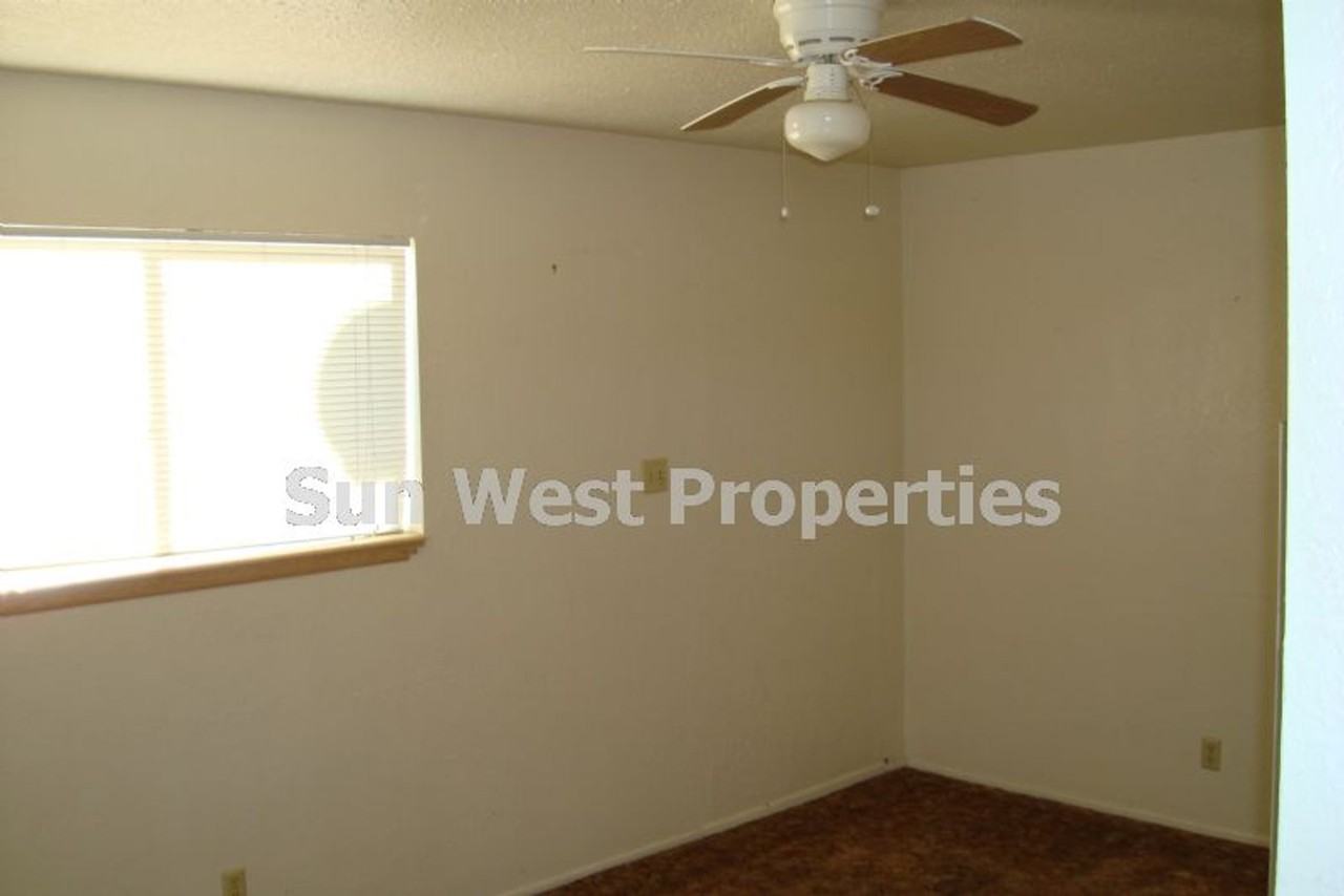 Eva Ln. 201 - Photo 2 of 5