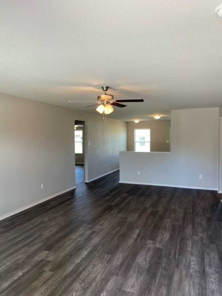 1760 Raden St - Photo 5 of 20