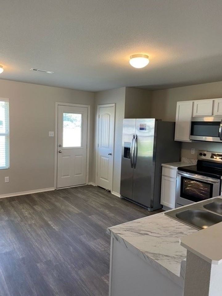 1760 Raden St - Photo 6 of 20