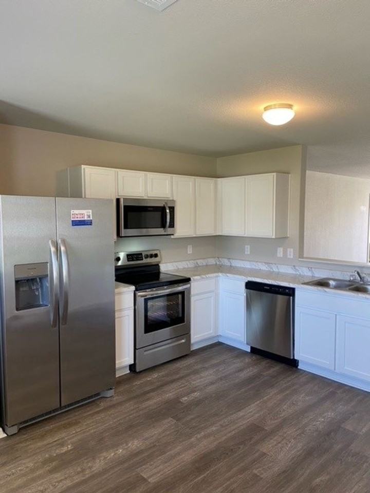 1760 Raden St - Photo 7 of 20