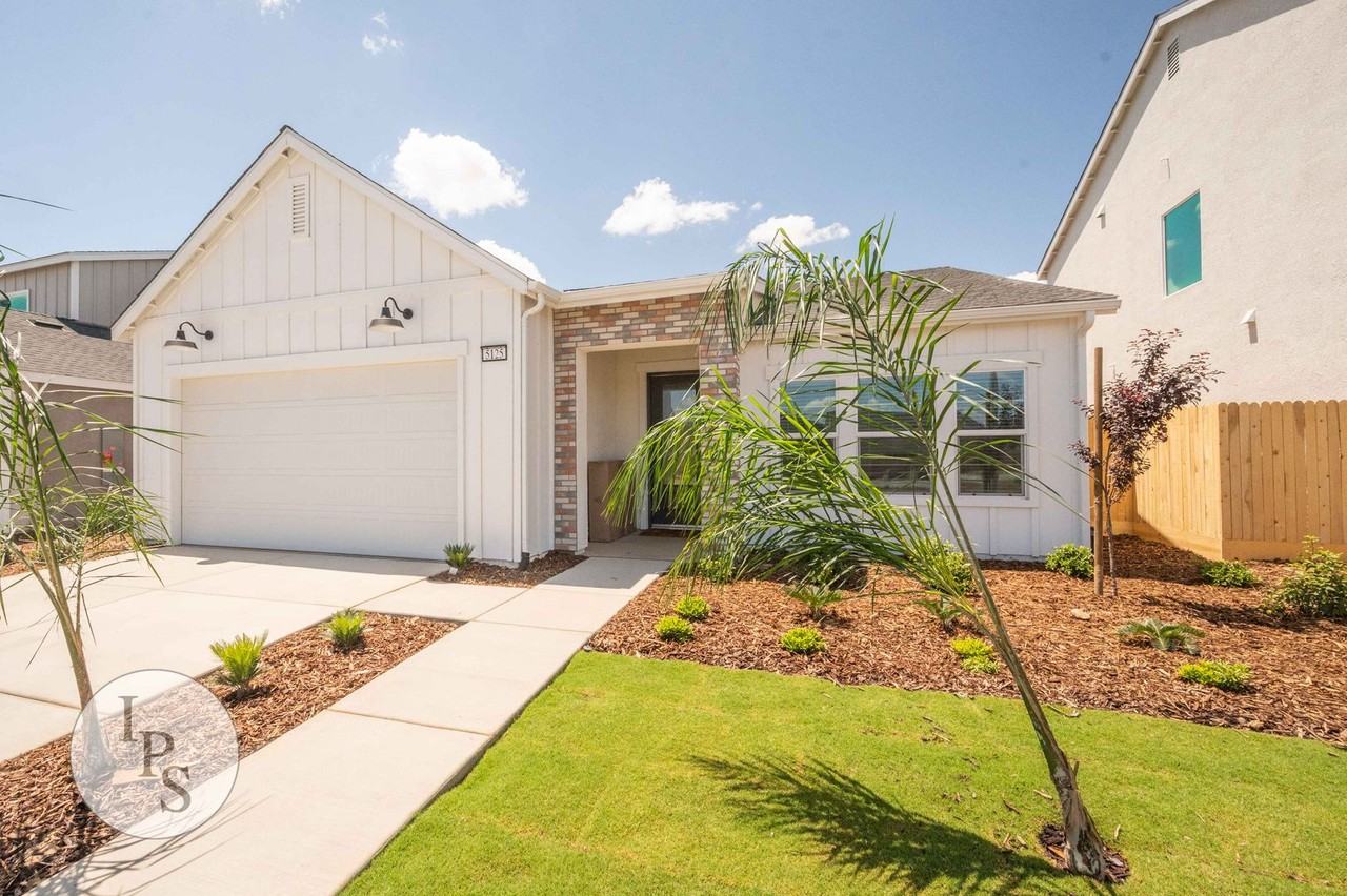 5125 N Annapolis Ave - Photo 2 of 29