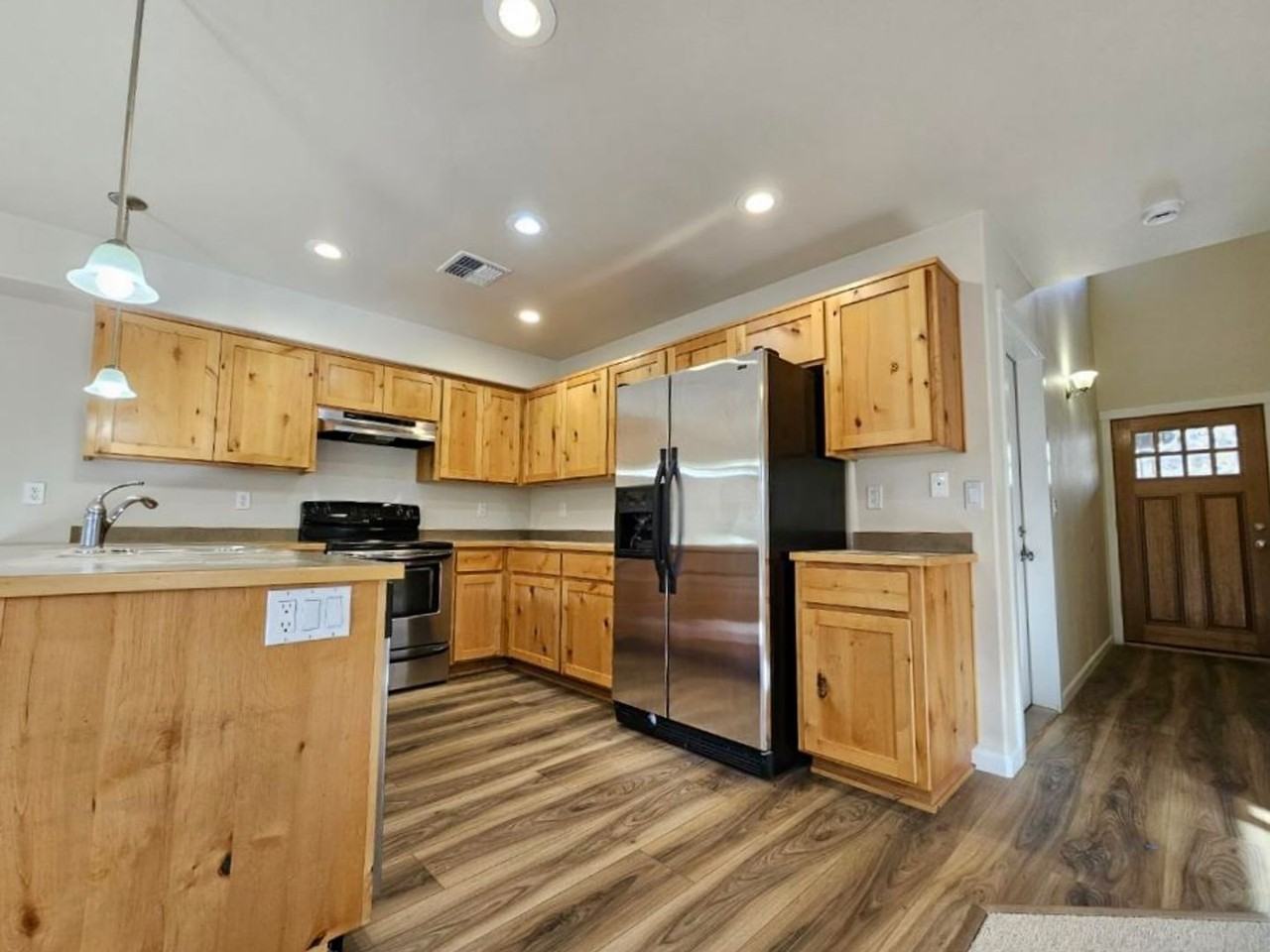 JS2205-2 - Photo 3 of 11