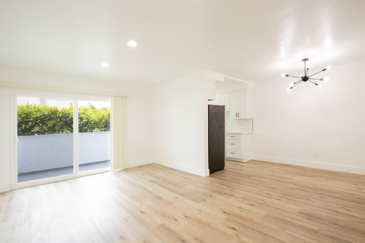 904 N Sierra Bonita LLC - Photo 2 of 45