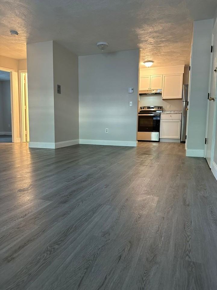 1093 Main Street - Photo 2 of 14