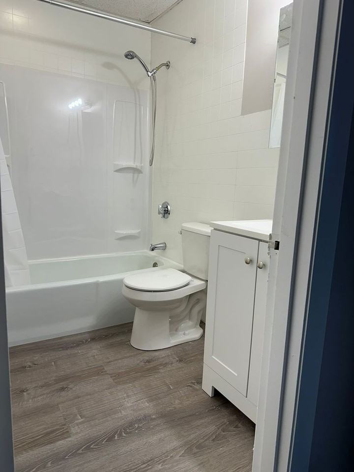 1093 Main Street - Photo 7 of 14