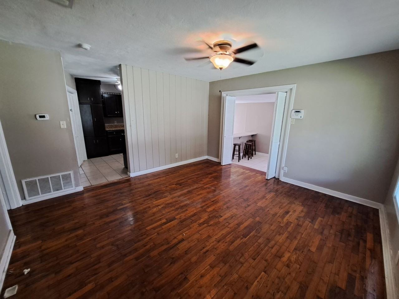 203 Brigadier St - Photo 2 of 24