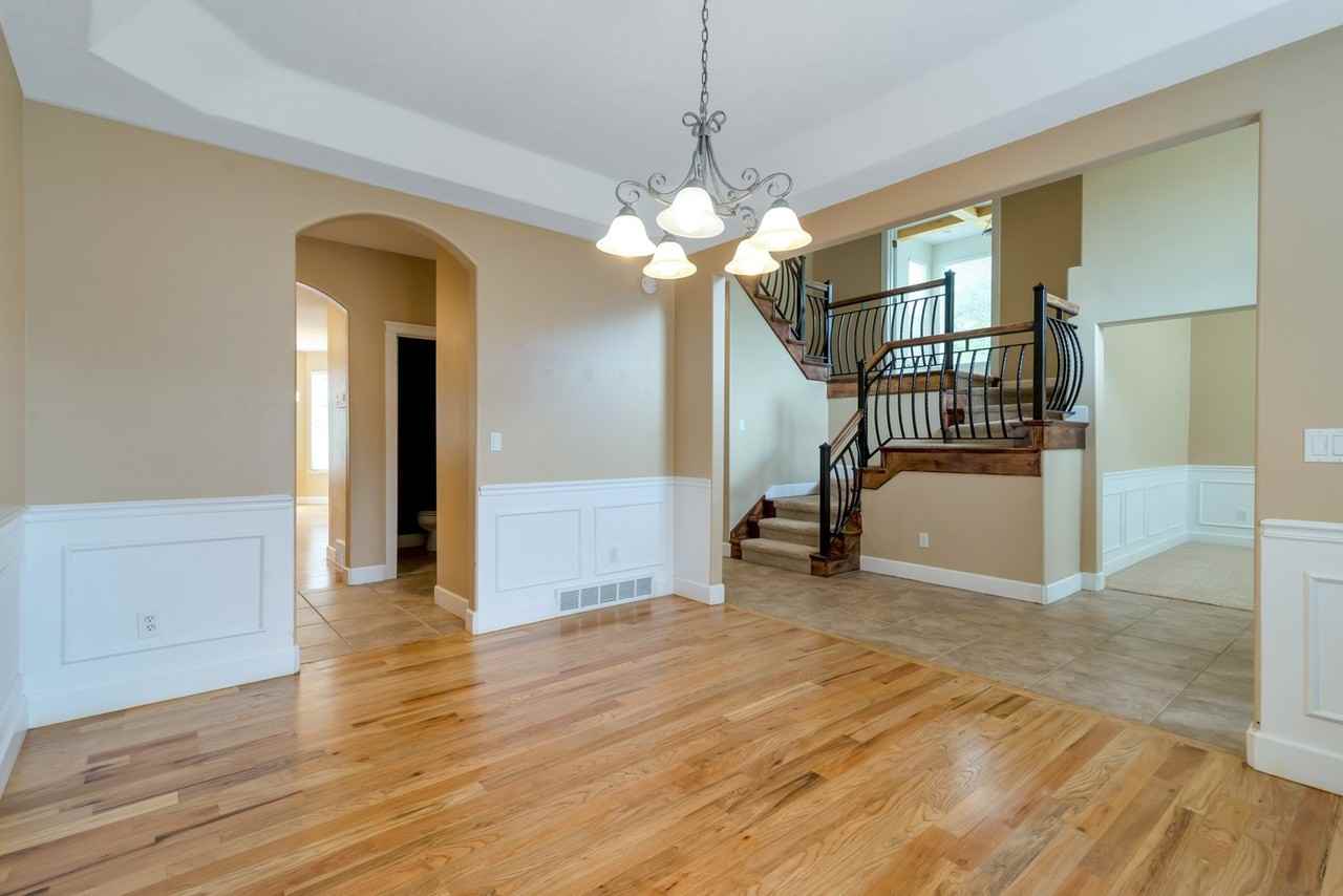 658 E High Ridge Ln - Photo 5 of 26