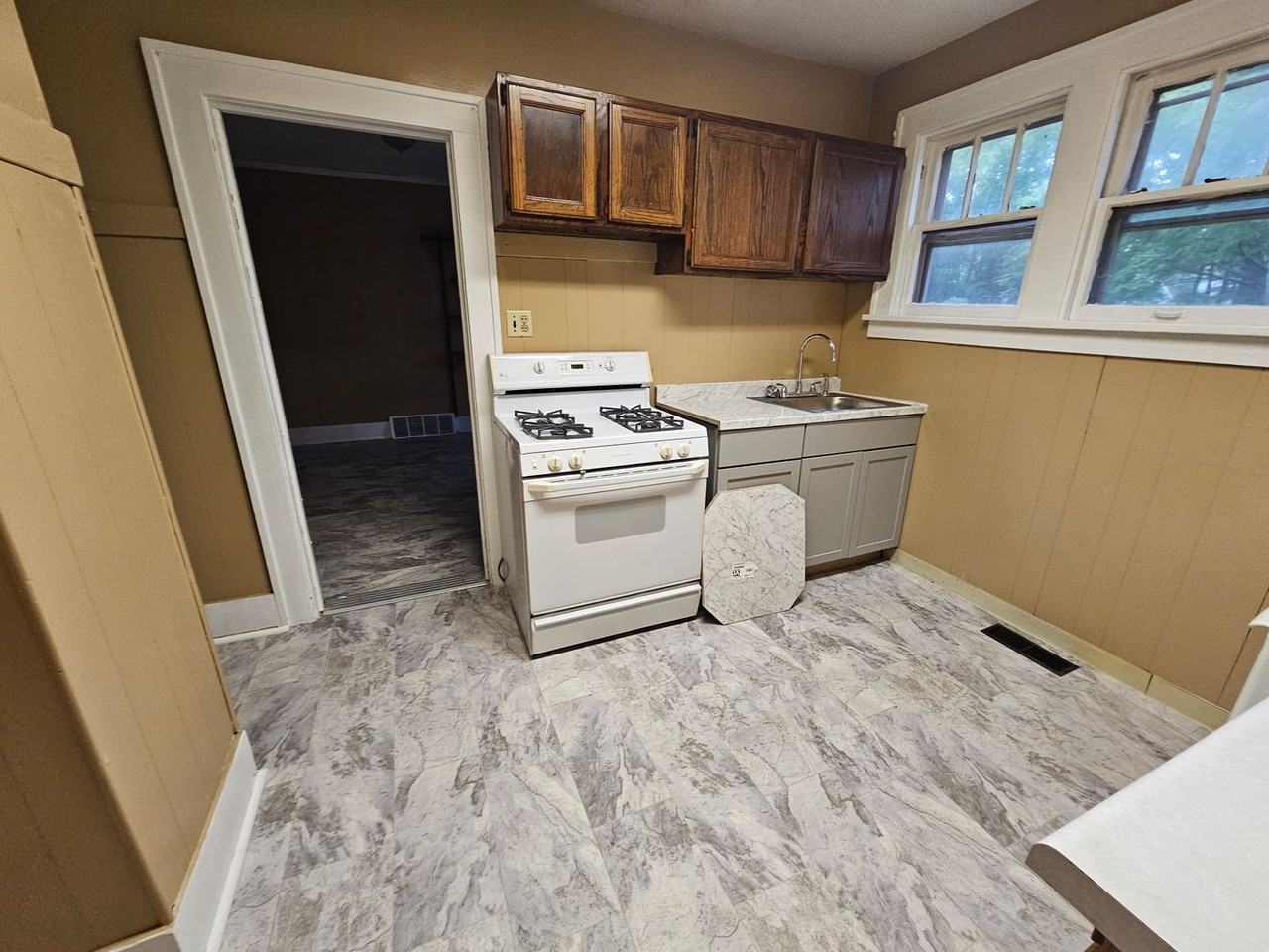 1331 North Machin Avenue - Photo 7 of 12