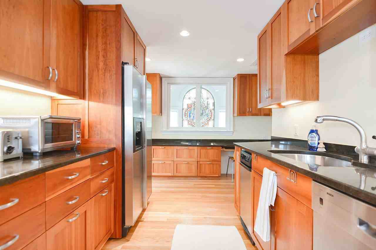 37 Rocky Neck Ave #A - Photo 7 of 50