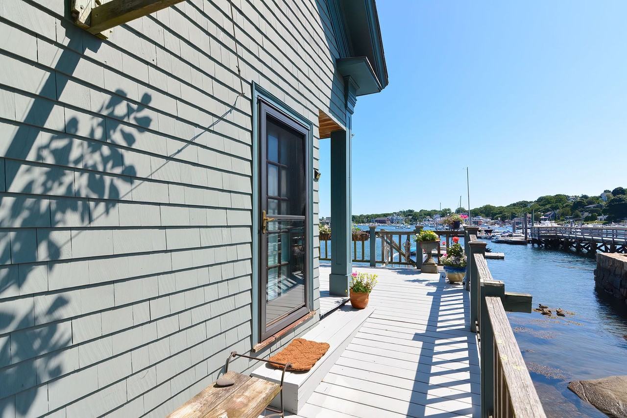37 Rocky Neck Ave #A - Photo 3 of 50