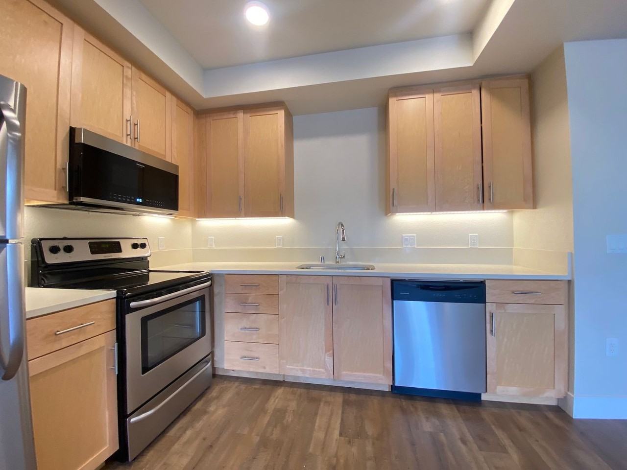 716 Darwin - Photo 2 of 26