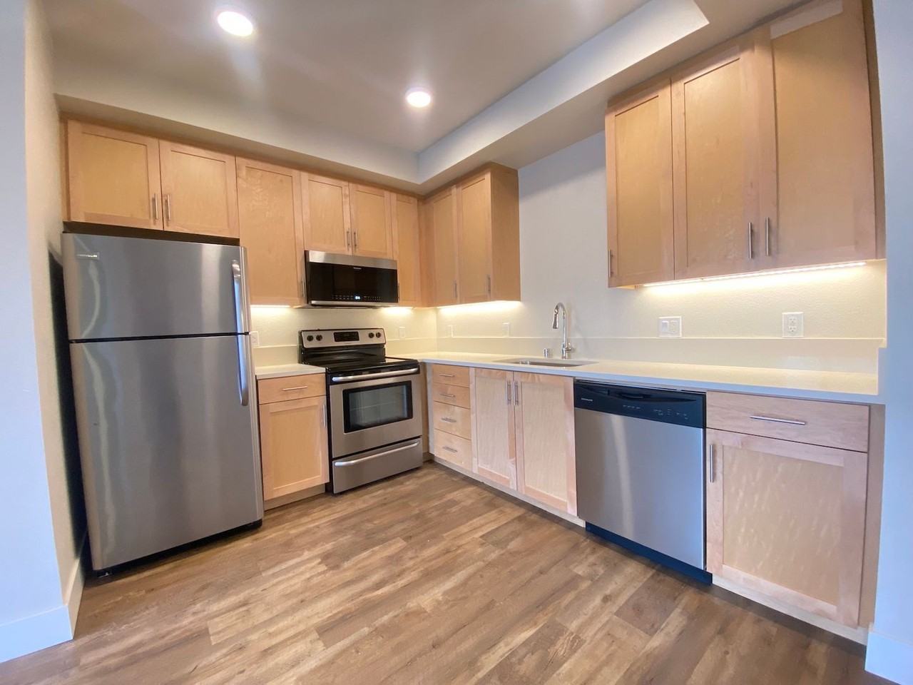 716 Darwin - Photo 3 of 26