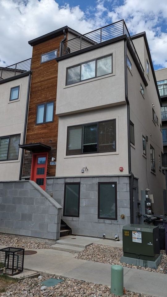 2736 Decatur St - Photo 2 of 32