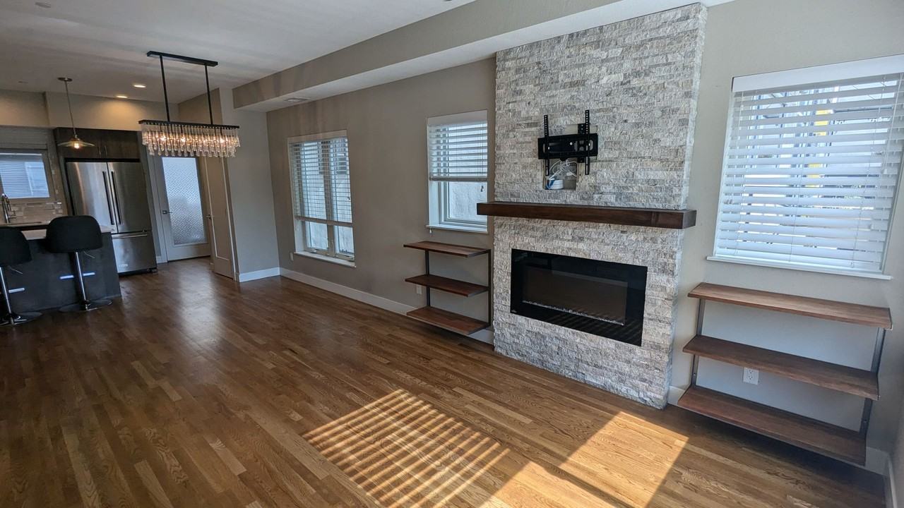2736 Decatur St - Photo 4 of 32