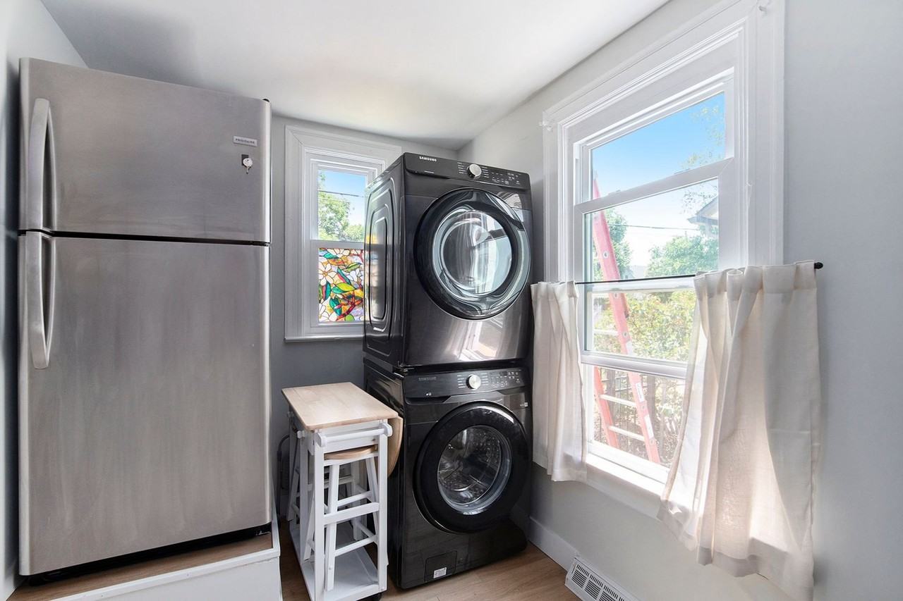 110 W Bayaud Ave - Photo 7 of 14