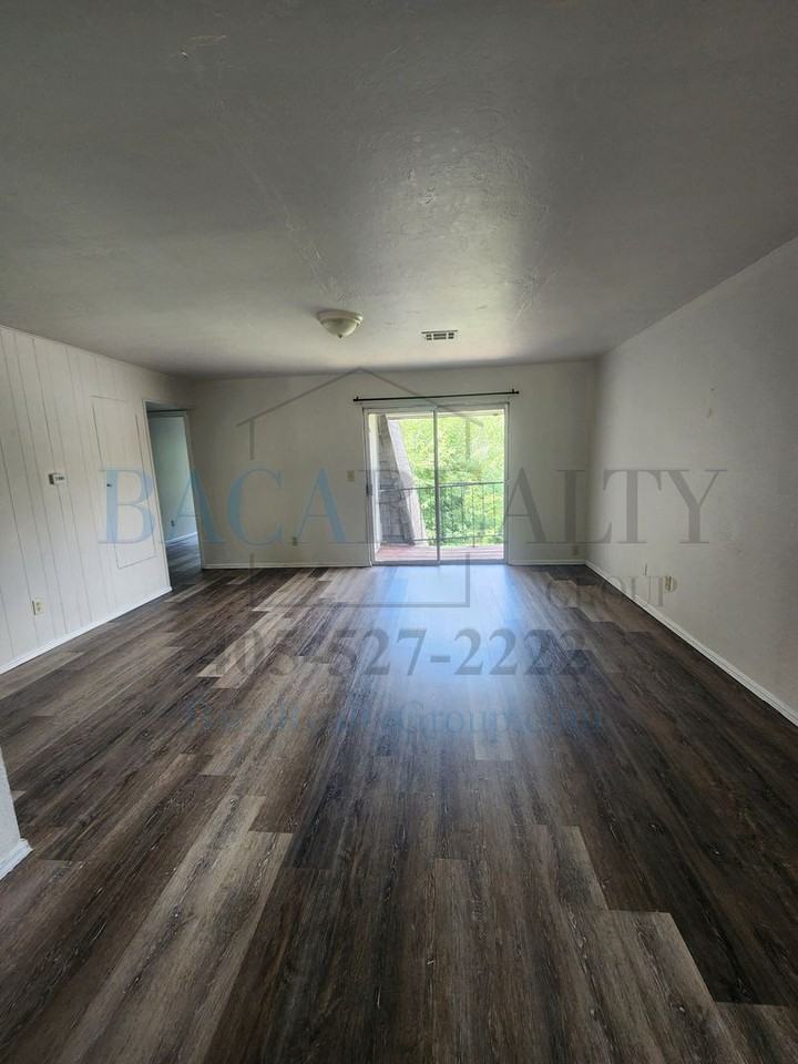 2258 Donna Dr - Photo 3 of 8