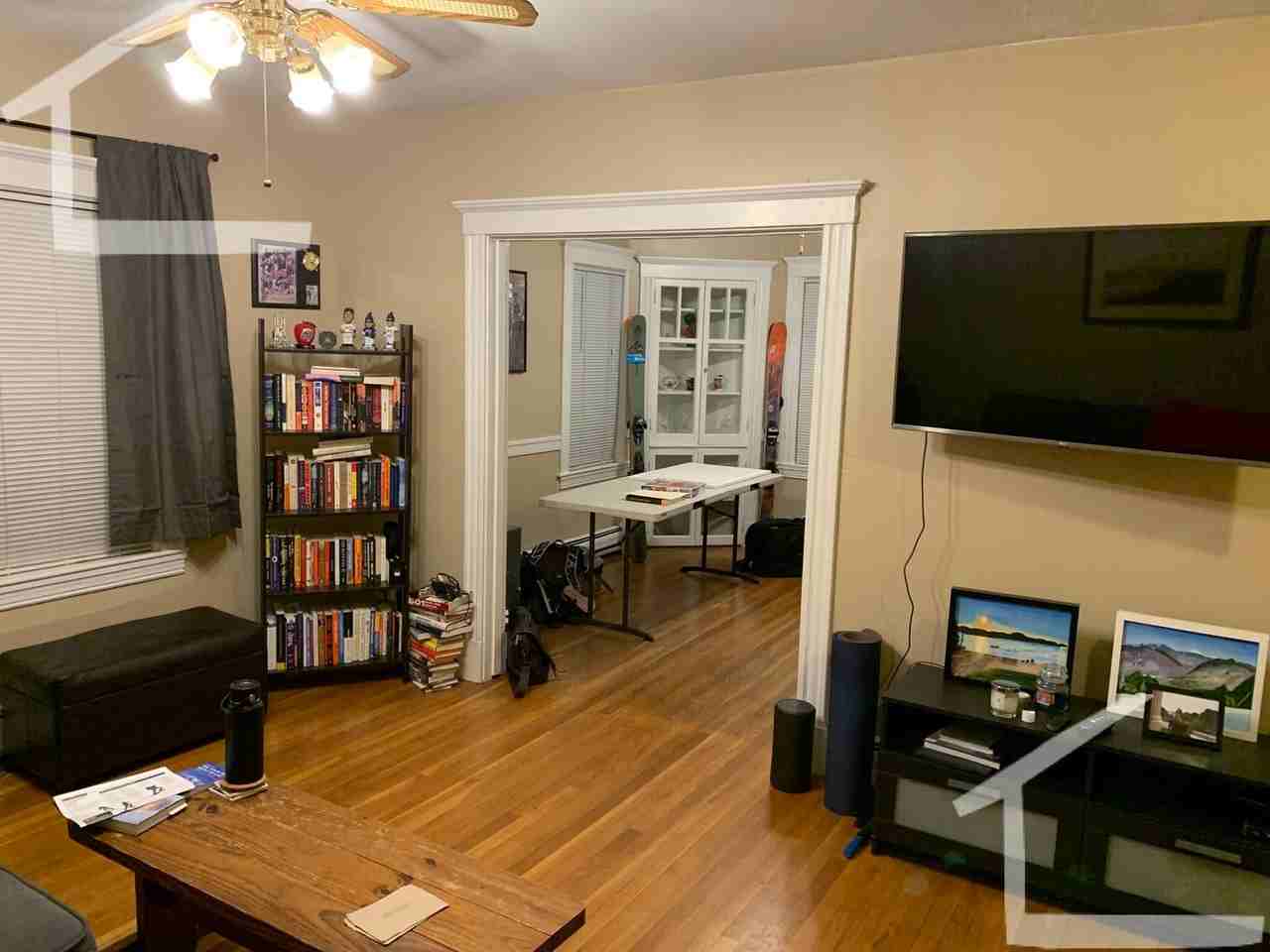 16 Lyons Ct - Photo 3 of 9