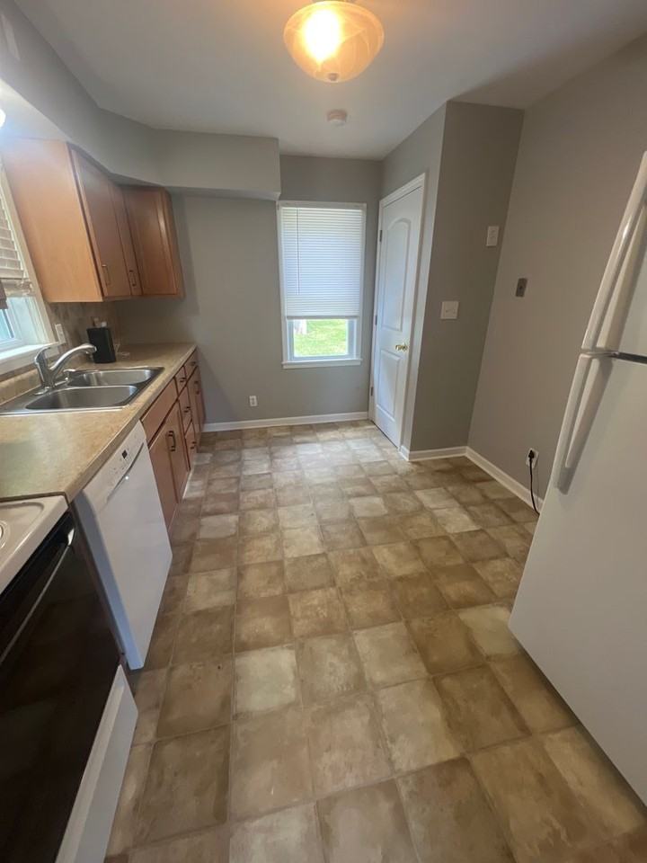 523 W Herndon St - Photo 3 of 7