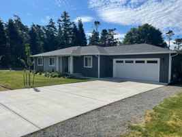 featured image of 2525 El Mar St