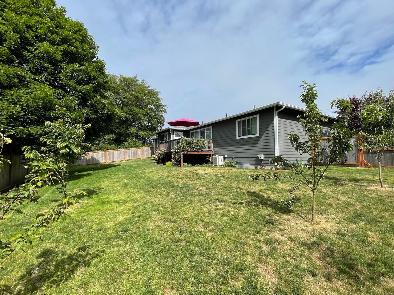 2525 El Mar St - Photo 4 of 23