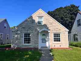 featured image of 4051 N 45th St