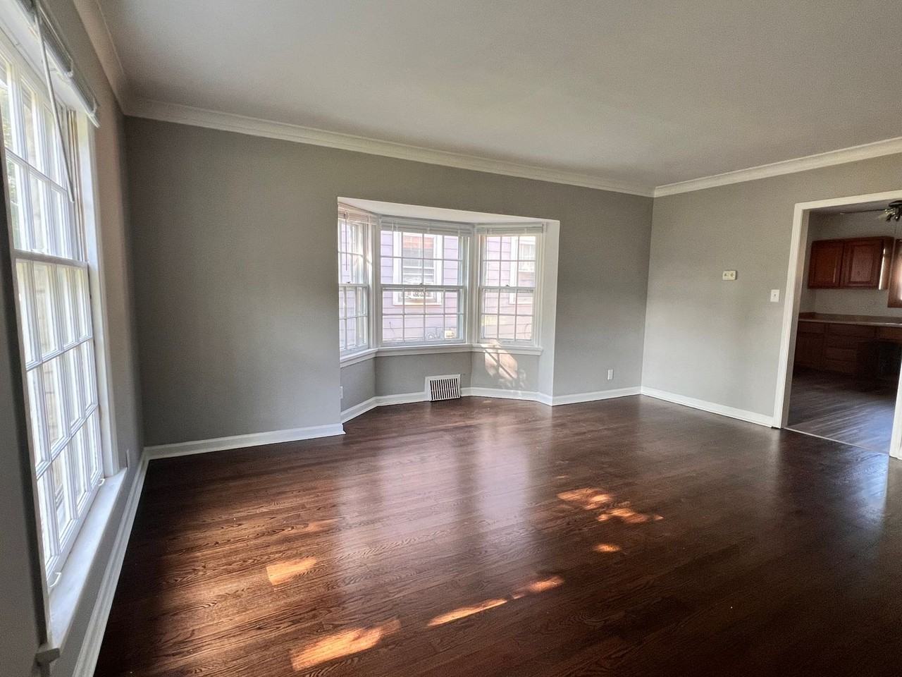 4051 N 45th St - Photo 3 of 22