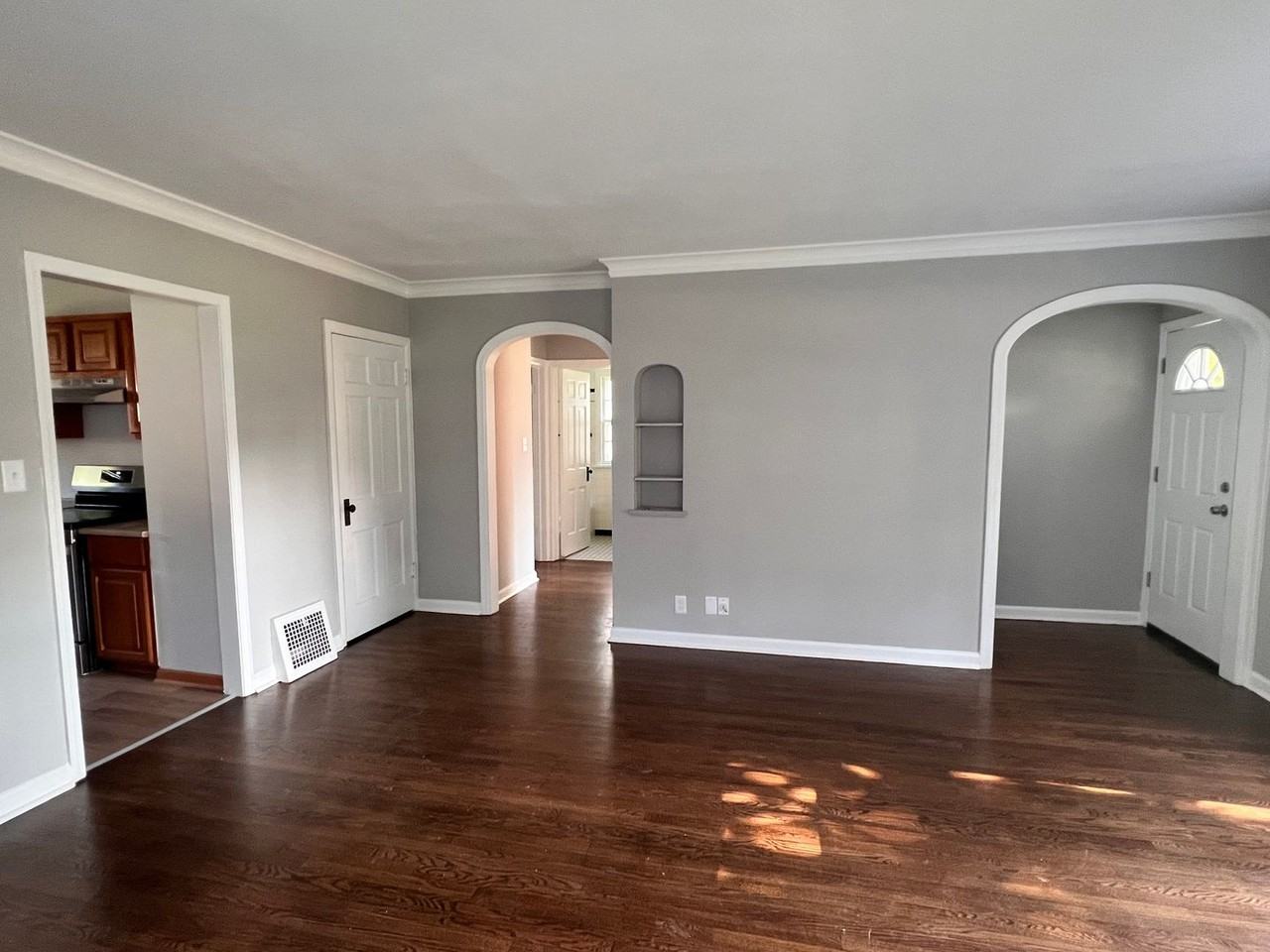 4051 N 45th St - Photo 6 of 22