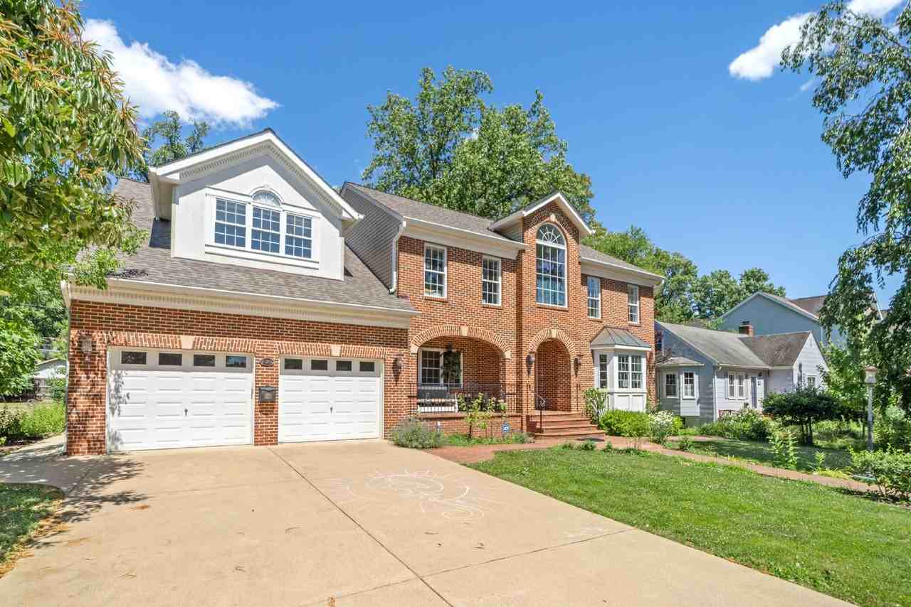 610 Highland Ave - Photo 2 of 50