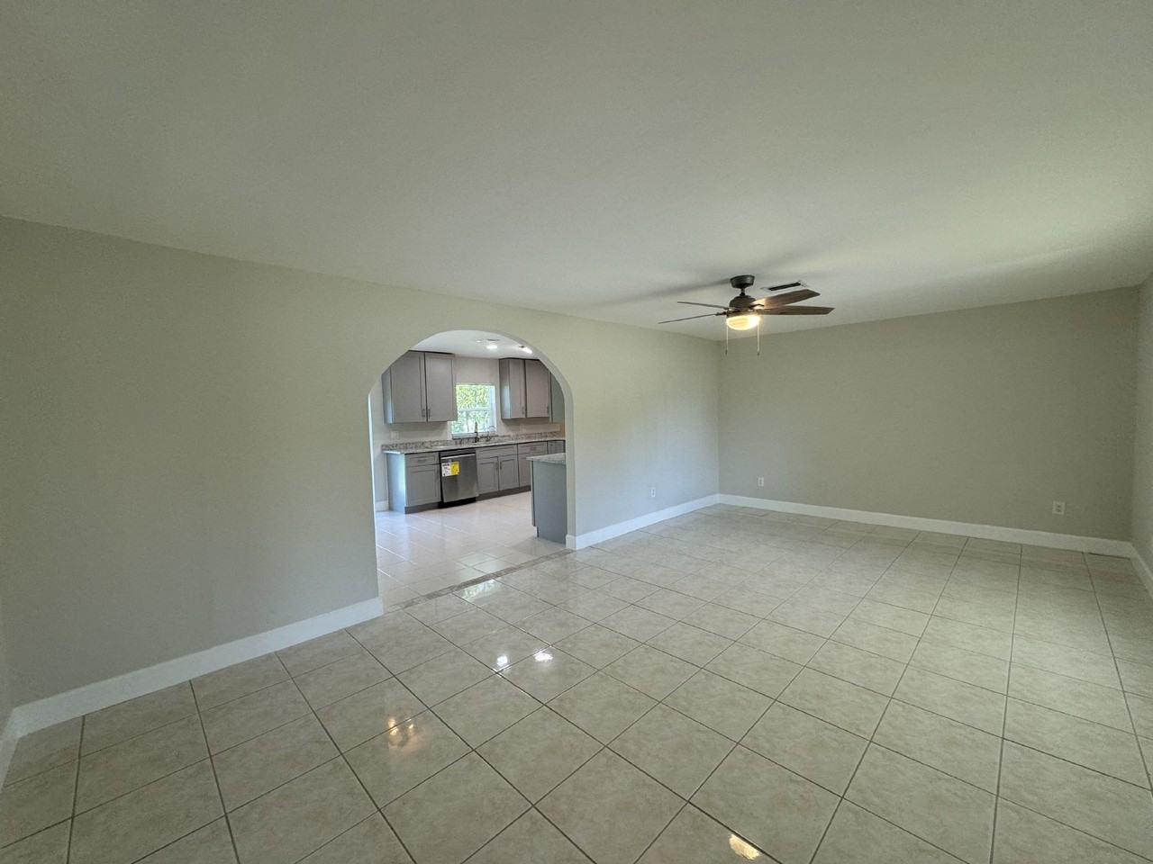 5015 Lee Blvd - Photo 5 of 35