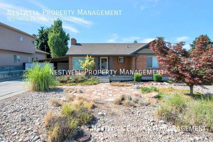 2762 E Delsa Dr - Photo 2 of 20