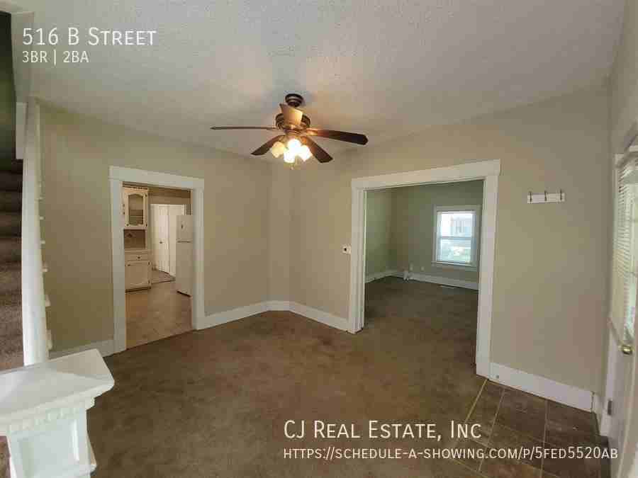 516 B St - Photo 2 of 12