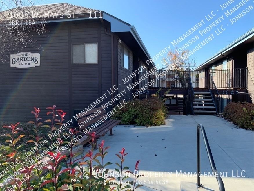 1605 W Hays St #111 - Photo 2 of 12