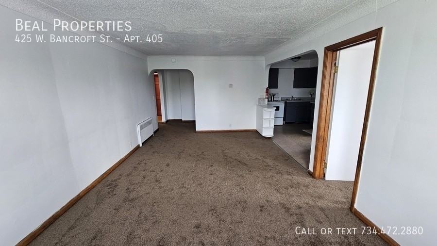 425 West Bancroft Street #405 - Photo 3 of 16