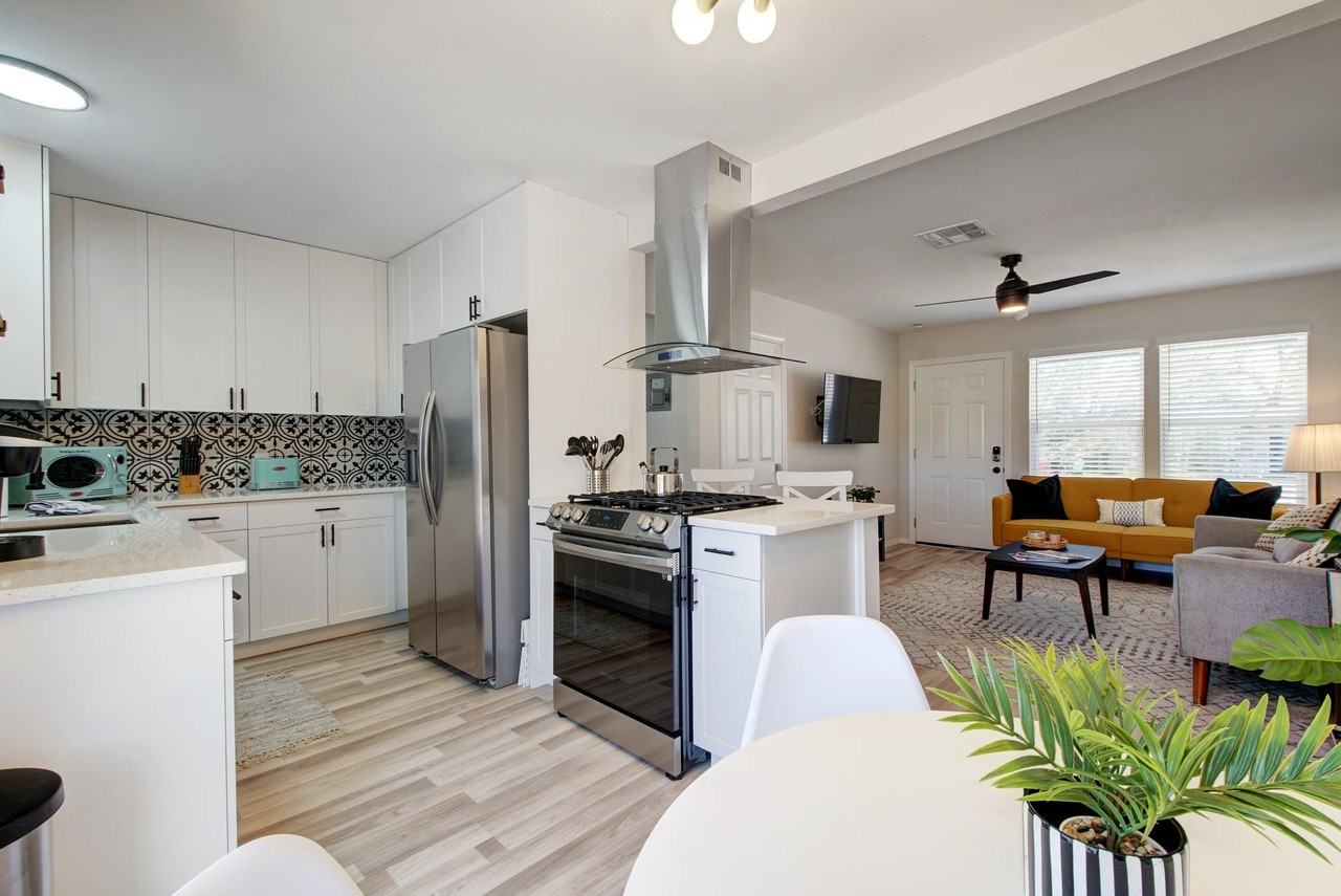 2210 Bristol Dr #NA - Photo 5 of 23