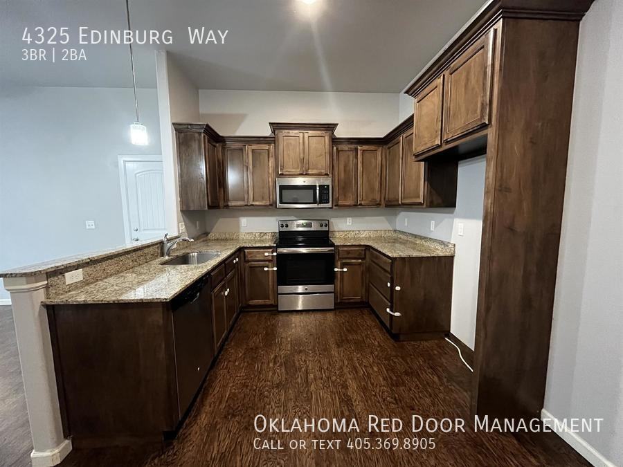 4325 Edinburg Way - Photo 3 of 19