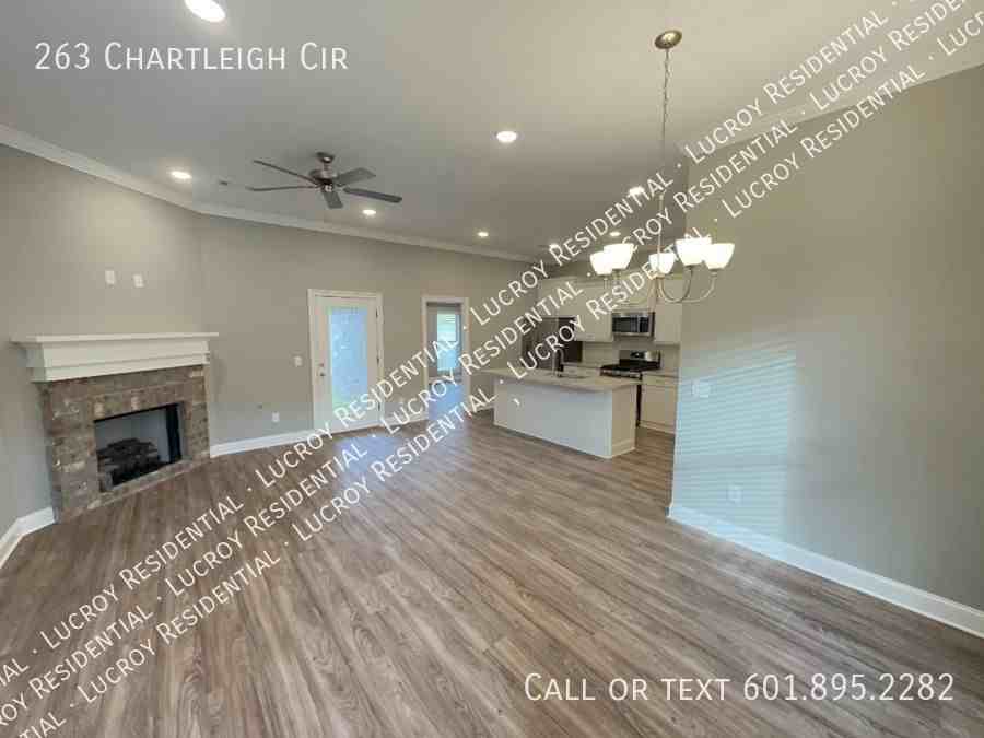 263 Chartleigh Cir - Photo 3 of 31